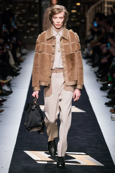 Look 2